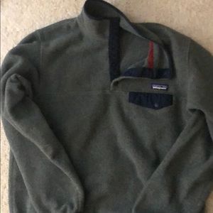 Women’s Patagonia synchilla pullover sweatshirt L